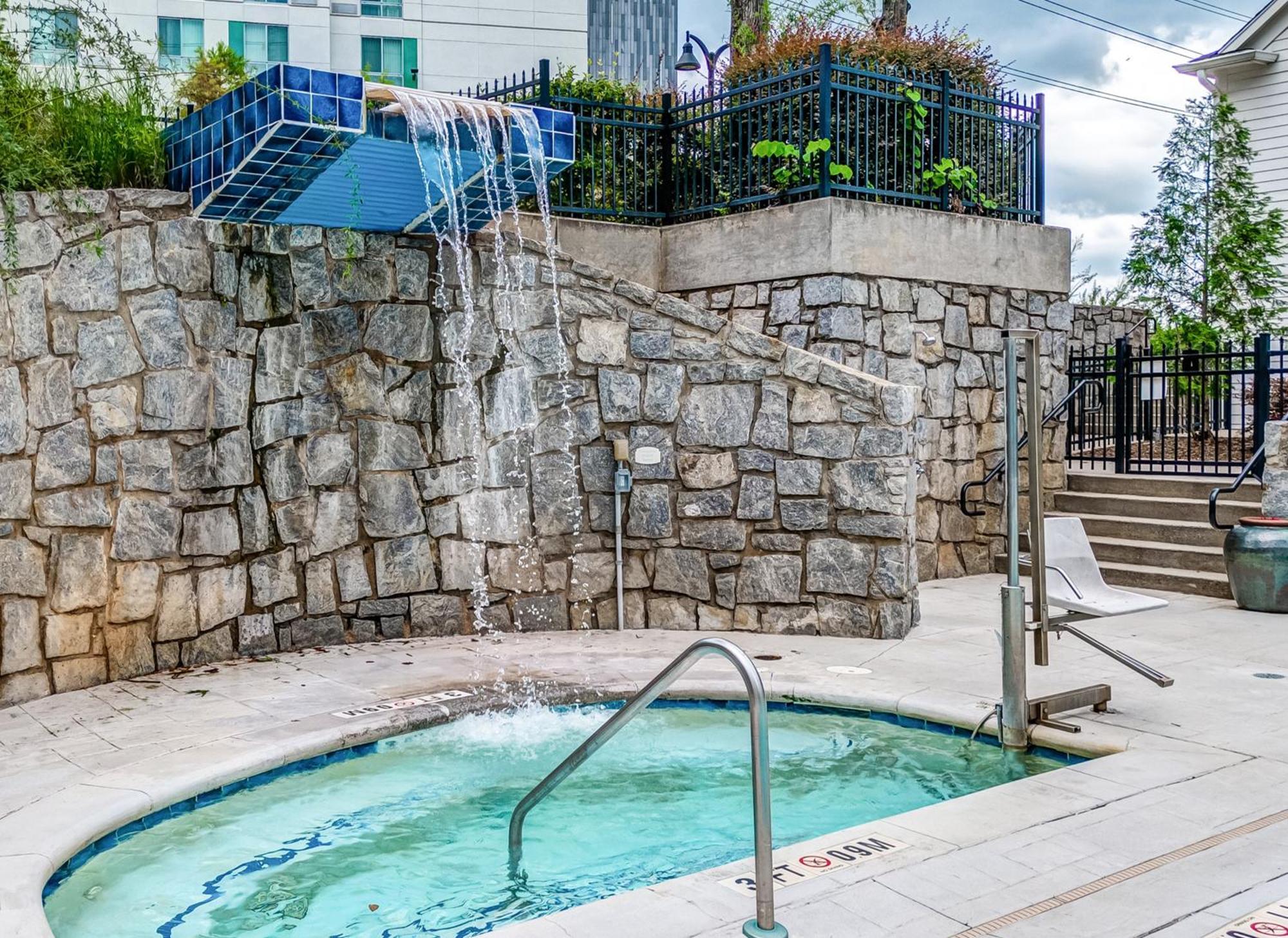 Hotel Indigo Atlanta Vinings By Ihg Smyrna Luaran gambar